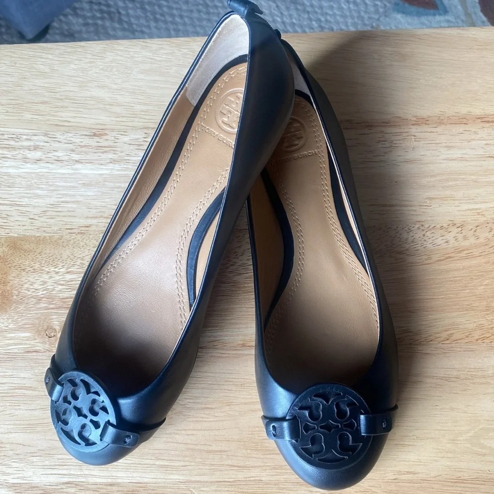 Tory Burch Women's Black Flats - Picture 3 of 12